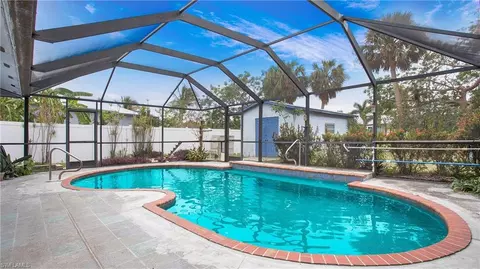 12747 Chatham Dr, Fort Myers, FL 33908