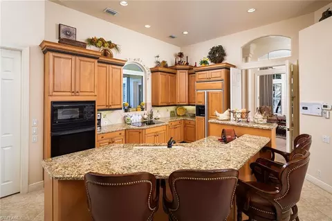 Kitchen - 1182 Dimock Ln, Naples, FL 34110 photo 4 of 4