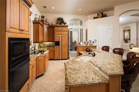 Kitchen - 1182 Dimock Ln, Naples, FL 34110 photo 3 of 4