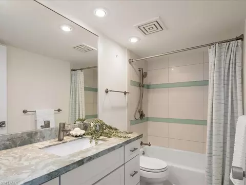 Bath - 741 10th Ave S #E, Naples, FL 34102 photo 2 of 2