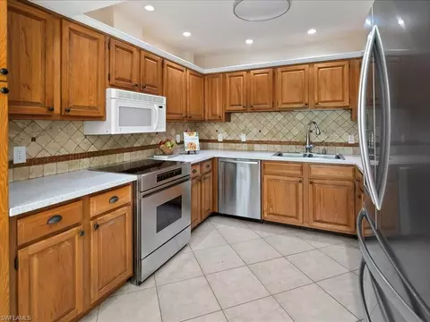 Kitchen - 741 10th Ave S #E, Naples, FL 34102 photo 1 of 2