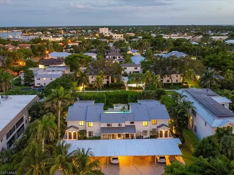 View/Area - 741 10th Ave S #E, Naples, FL 34102 photo 2 of 7