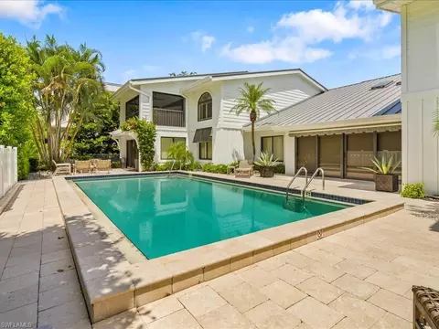 Exterior - 741 10th Ave S #E, Naples, FL 34102 photo 7 of 18