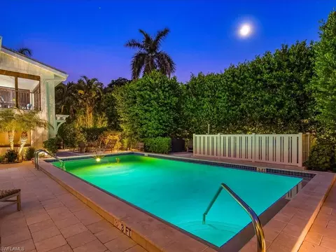Exterior - 741 10th Ave S #E, Naples, FL 34102 photo 13 of 18