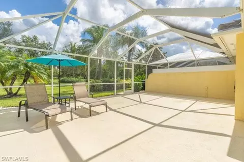 7605 Rozzini Ln, Naples, FL 34114