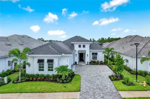 9659 Moonflower Ct, Naples, FL 34114