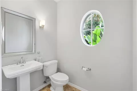 Bath - 1932 Springberry Cir, Naples, FL 34109 photo 4 of 4