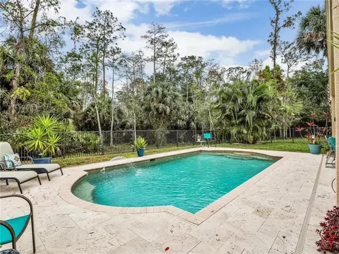 2446 Butterfly Palm Dr, Naples, FL 34119