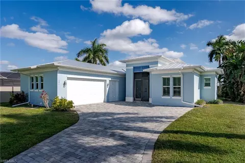 121 Newport Dr, Naples, FL 34114