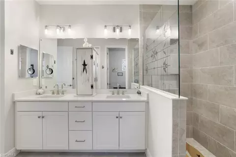 Bath - 4691 Centaurus Cir, Naples, FL 34120 photo 1 of 3