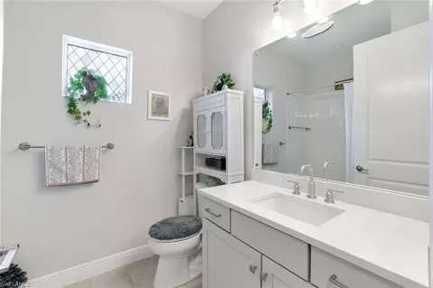Bath - 4691 Centaurus Cir, Naples, FL 34120 photo 3 of 3