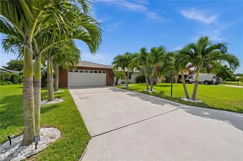 304 Nason Ln, Naples, FL 34112