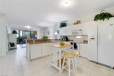Kitchen - 10049 Heather Ln #101, Naples, FL 34119 photo 5 of 6