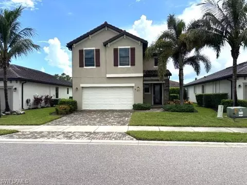 9227 Shadow Oak Ln, Naples, FL 34120