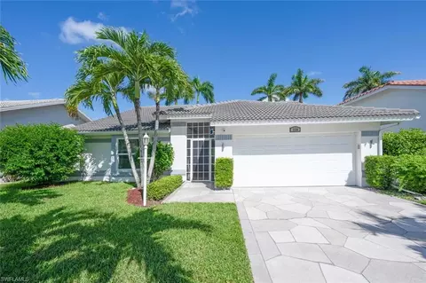 229 Countryside Dr, Naples, FL 34104