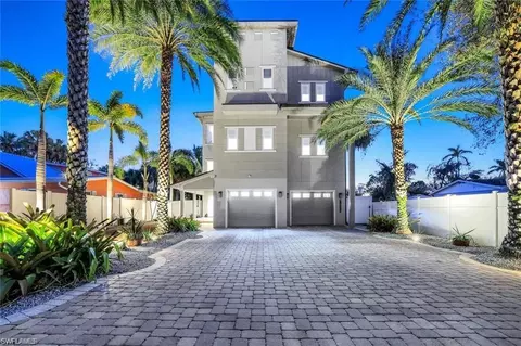 27281 S Riverside Dr, Bonita Springs, FL 34135