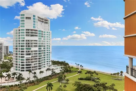 4251 Gulf Shore Blvd N #18B, Naples, FL 34103