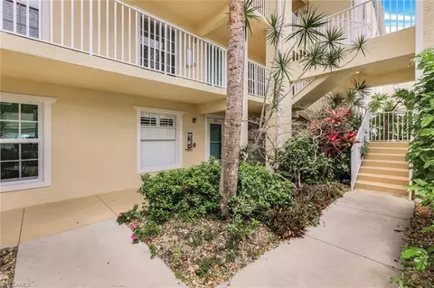15505 Cedarwood Ln #204, Naples, FL 34110