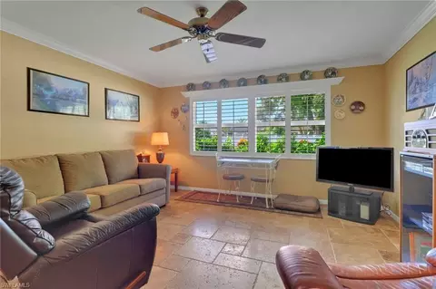 92 Chardon Pl, Naples, FL 34110 photo 7