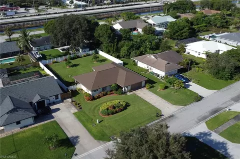 92 Chardon Pl, Naples, FL 34110 photo 25