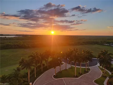 1050 Borghese Ln #804, Naples, FL 34114