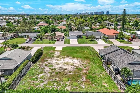 741 95th Ave N, Naples, FL 34108 photo 4