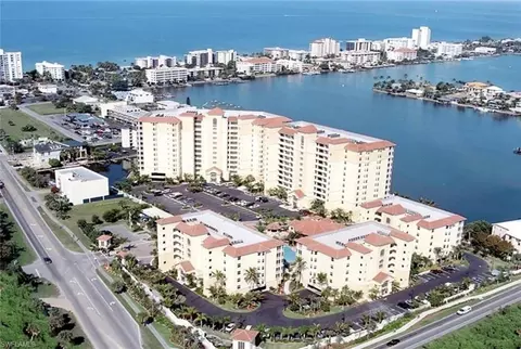 470 Launch Cir #V303, Naples, FL 34108