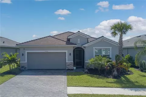 2446 Orchard St, Naples, FL 34120