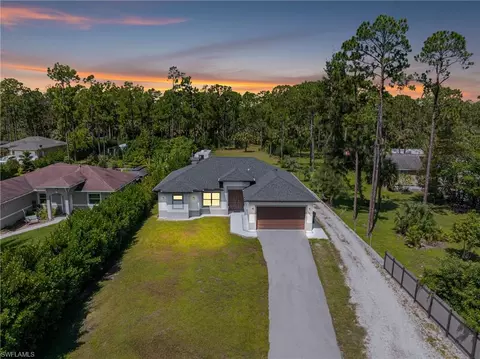 1523 Everglades Blvd N, Naples, FL 34120