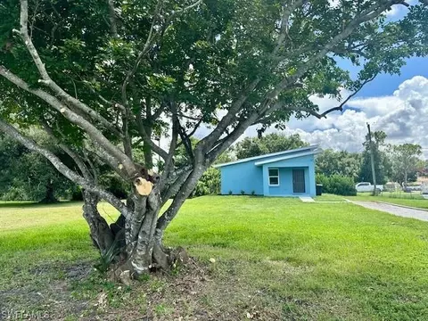 1164 Orange Ave, North Fort Myers, FL 33903
