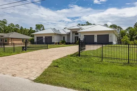 25125 Busy Bee Dr, Bonita Springs, FL 34135