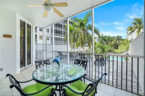 460 Launch Cir #202, Naples, FL 34108