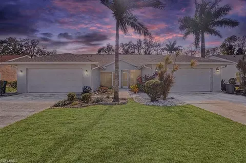 526 Saint Andrews Blvd #18, Naples, FL 34113