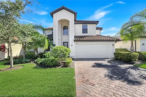 4264 Raffia Palm Cir, Naples, FL 34119