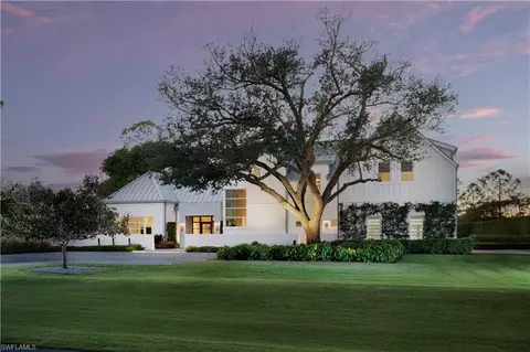 581 Myrtle Rd, Naples, FL 34108 photo 2