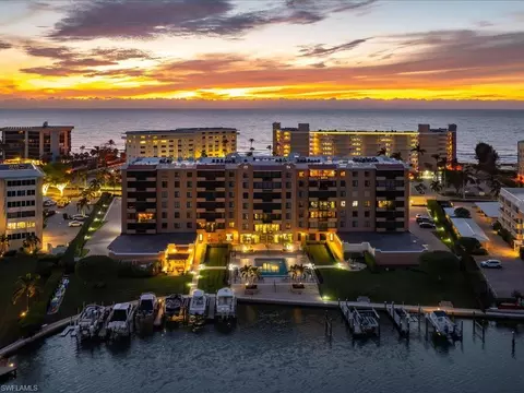 3430 Gulf Shore Blvd N #6I, Naples, FL 34103