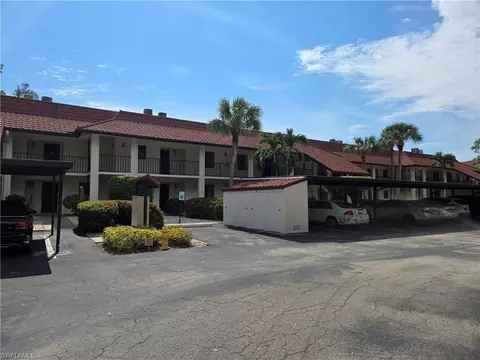 4955 Pepper Cir #B105, Naples, FL 34113