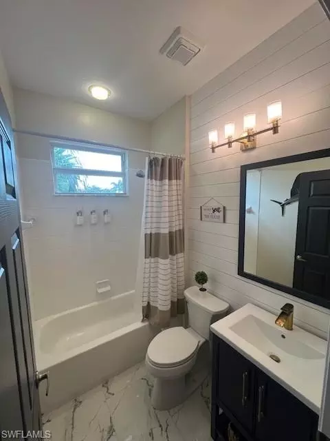 25110 Peacock Ln #201, Naples, FL 34114