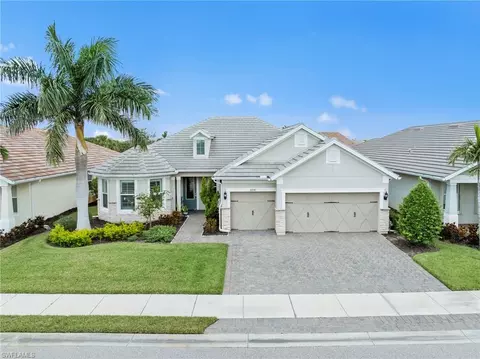 Exterior - 10530 Jackson Square Dr, Estero, FL 33928 photo 8 of 10
