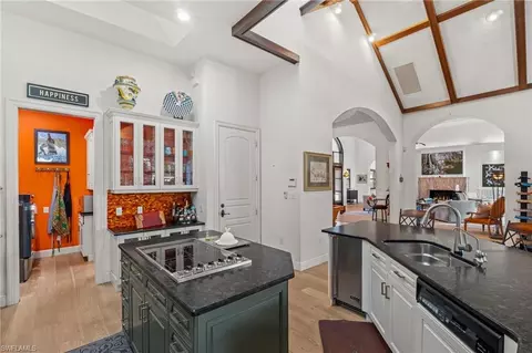 Kitchen - 2755 Lantern Ln, Naples, FL 34102 photo 2 of 2