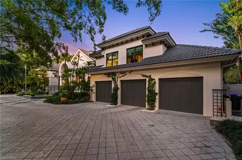 Exterior - 2755 Lantern Ln, Naples, FL 34102 photo 3 of 6