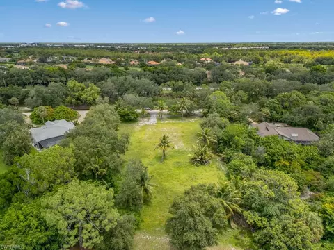 172 Hickory Rd, Naples, FL 34108 photo 3