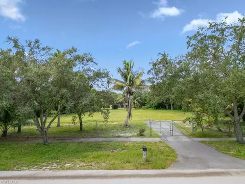 172 Hickory Rd, Naples, FL 34108 photo 4