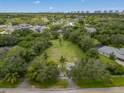 172 Hickory Rd, Naples, FL 34108 photo 10