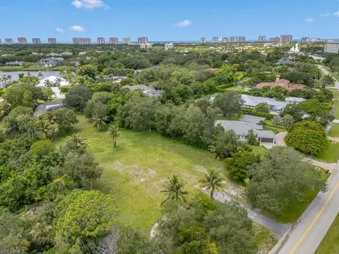 172 Hickory Rd, Naples, FL 34108 photo 7
