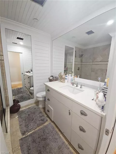 Bath - 5321 Warren St, Naples, FL 34113 photo 2 of 5