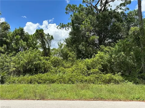 648 Naples Ave S, Lehigh Acres, FL 33974