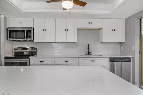 3538 Silver Pine Ct #87, Sarasota, FL 34231