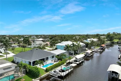 4837 Regal Dr, Bonita Springs, FL 34134