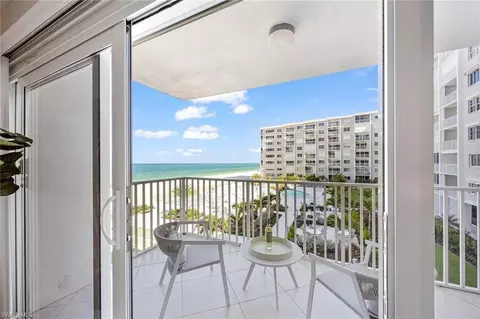 3443 Gulf Shore Blvd N #314, Naples, FL 34103